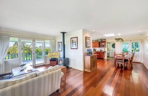Lovedale Cottage | Midnight's Promise - Promise 1 - Vineyard accommodation in Lovedale