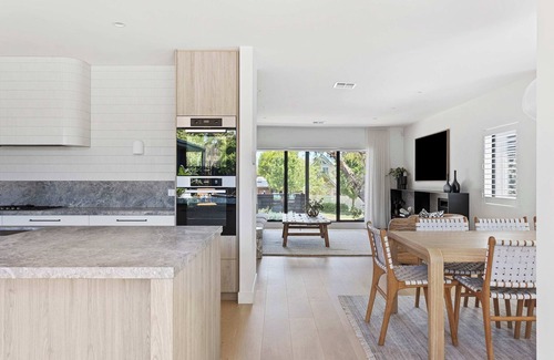 Mount Martha House | Midnight Sands Luxe Beachside Designer with Pool
