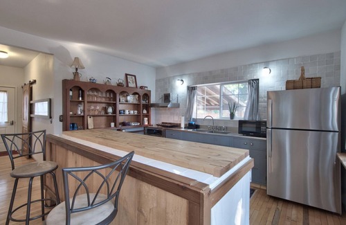 McMinnville House | Midterm Stay | Privacy | Minutes to Downtown Mac