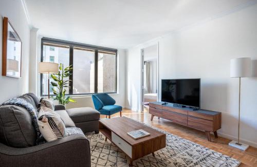 Sutton Place Apartment | Midtown East 2BR w Doorman Gym nr Bloomingdales NYC-1352