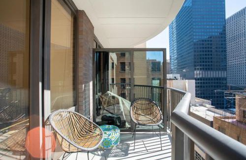 Sutton Place Apartment | Midtown East 2BR w Doorman Gym nr Bloomingdales NYC-1352