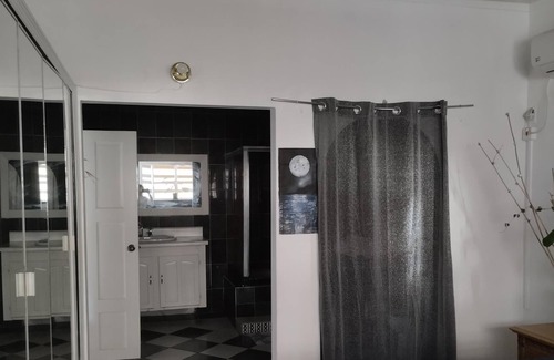 Port of Spain House | Midtown King Bed Private Suite, Location,Amenities 100%