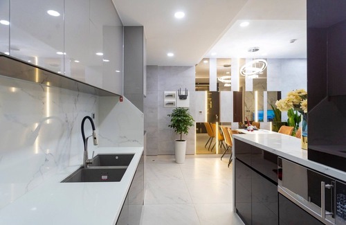 Phu My Hung Apartment | Midtown The Peak Apartment by VnHouse