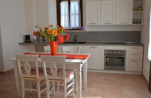Castagneto Carducci Apartment | Mignola Le Bozze- Podere con piscina-WI-FI