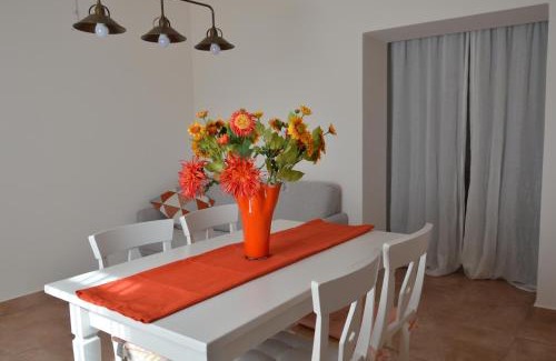 Castagneto Carducci Apartment | Mignola Le Bozze- Podere con piscina-WI-FI