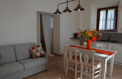 Castagneto Carducci Apartment | Mignola Le Bozze- Podere con piscina-WI-FI
