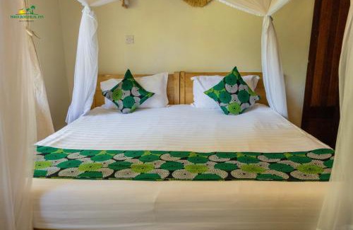 Entebbe House | Miika Botanical Inn Entebbe