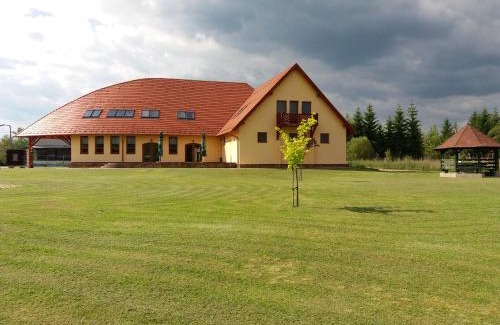 Matraterenye Hotel | Miklós Fogadó és Étterem