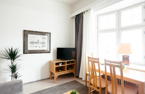 Kluuvi Apartment | Mikonkatu studio next to the Central station