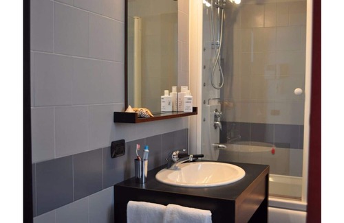 Tre Torri Apartment | Milan: Apartment in elegant and modern residence