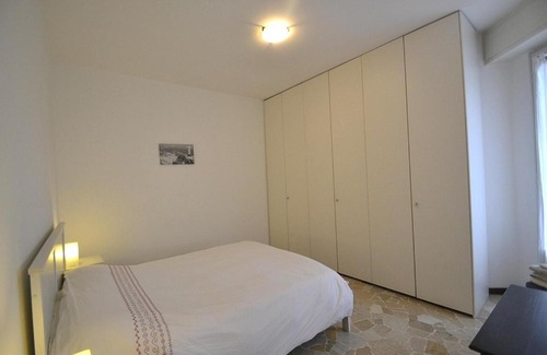 Chiesa Rossa Apartment | Milan Apartment Sleeps 4 WiFi