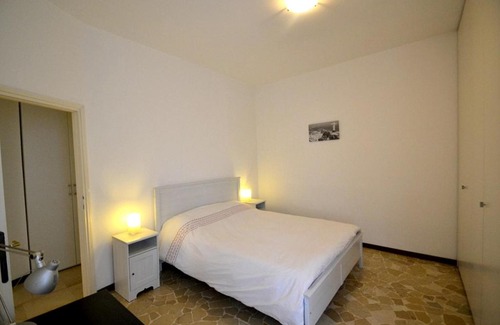 Chiesa Rossa Apartment | Milan Apartment Sleeps 4 WiFi
