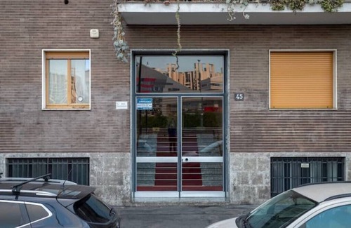 Fiera Apartment | [MILAN FIERA-CITY LIFE] Three Towers House - Free Wi-fi - Netflix -