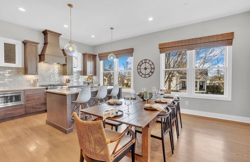 Historic Edgefield Condo | Mile to Downtown! Luxury Condo with Rooftop City View. In Trendy East Nashville.