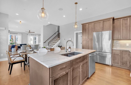Historic Edgefield Condo | Mile to Downtown! Luxury Condo with Rooftop City View. In Trendy East Nashville.