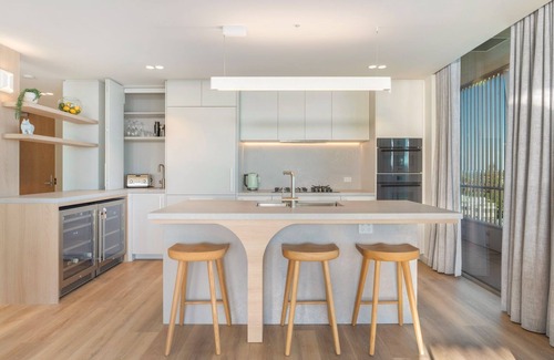 Coolangatta Apartment | Miles at Kirra Point 1406 - Luxury Sub Penthouse on Kirra Beachfront - Linen Provided