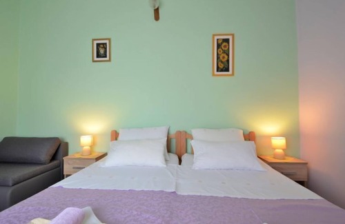 Foli House | Milka 1 (ROJ315) by Interhome