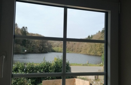 La Roche-Maurice Apartment | Mill, pond, 20 min from the sea, ideal for a family of 4 to 6 people.