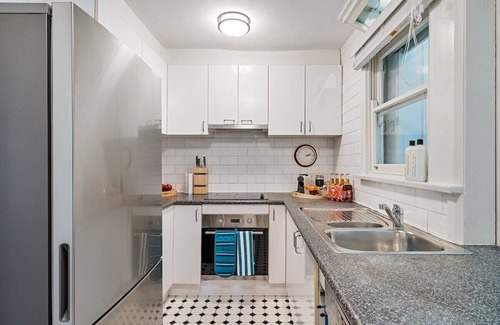 Millers Point House | Miller's on Kent - Heritage house with breathtaking harbour views.