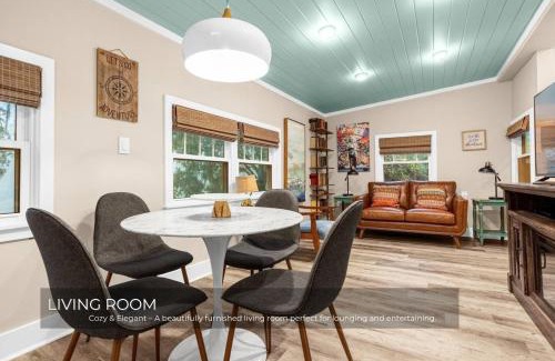 Lake Weldona House | Mills Cottage