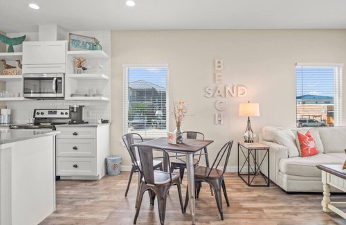 Port Aransas Apartment | Mills Fishing Cabin with Coastal Vibes