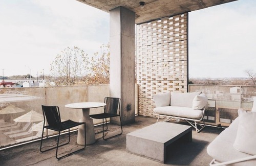 Travis Heights Hotel | Milton Suite with Patio in Austin’s South Congress