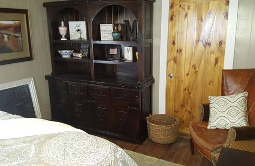 Dripping Springs House | MILTONS HISTORIC COTTAGE IN DOWNTOWN DRIPPING SPRINGS