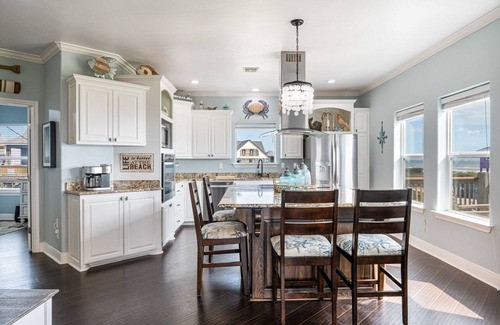 Crystal Beach House | Mimosa Cove - Seconds to the beach, beautiful view, loaded with amenities!