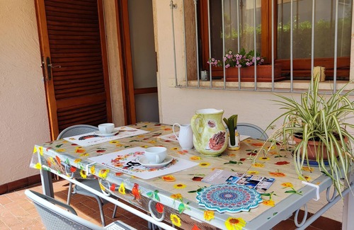 Pietrasanta Apartment | Mimosa House between the hill and the sea