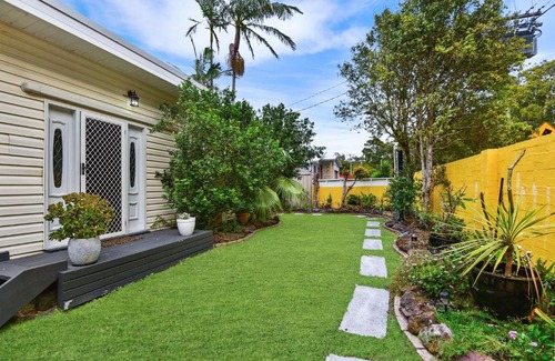 Budgewoi House | Mimosa Sands