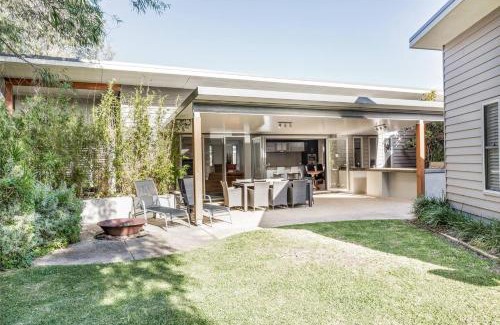 Quindalup House | Mimosa - Stylish Beachside Retreat in Dunsborough
