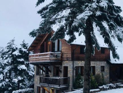 La Molina Hotel | Minds & Mountains Eco Lodge
