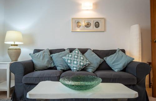 Dulas House | Minffordd Cottage, Moelfre