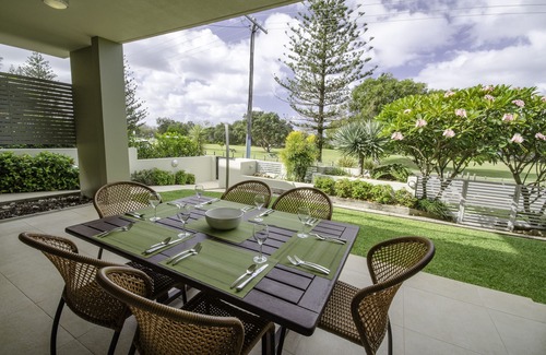 Kingscliff Apartment | Ming 1 Luxury unit, easy access, opposite beach