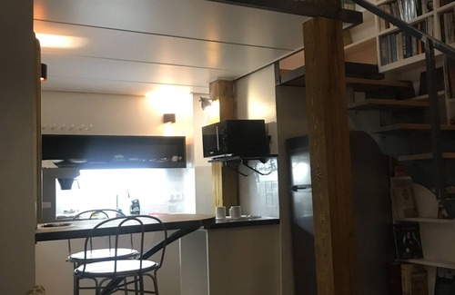 Quinze-Vingts Apartment | MINI LOFT WITH VERANDA AND 3* BALCONY
