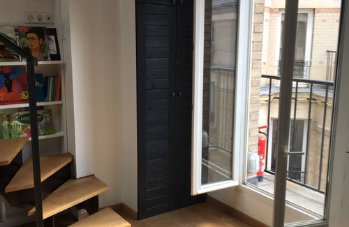 Quinze-Vingts Apartment | MINI LOFT WITH VERANDA AND 3* BALCONY