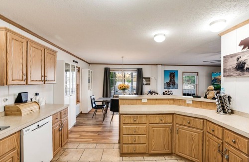 Montrose House | Mini Ranch: hiking, Black Canyon, views, fishing, privacy