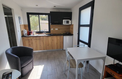 Lecci Cottage | Mini villa in Lecci for couples 5 Km from the beach of St Cyprien and Cala Rossa