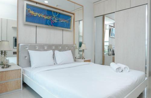 Jakarta Apartment | Minimalist and Comfy 1BR CitraLake Suites Apartment By Travelio