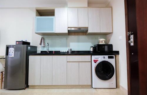Cikini Apartment | Minimalist Studio Menteng Park Apartment By Travelio