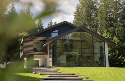 Poiana Micului Ski Chalet | Minka - nordic cabin hideaway