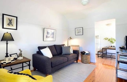 Hyams Beach Cottage | Minke Historic Whalers Cottage at Hyams Beach - The Whitest sand in the World!