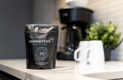 Warehouse District Apartment | MINNeSTAY* Sable 401 Studio | Target Field