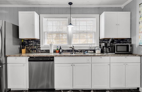Starkville House | Mins from Campus | Cozy | King Bed