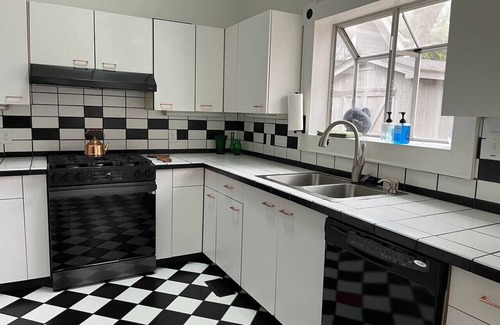Greensboro Apartment | Mins to Downtown - Spacious Home