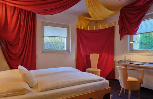 Burgaltendorf Hotel | Mintrops Land Hotel Burgaltendorf