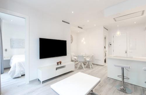 La Merced Apartment | Minty Stay - Bright La Merced