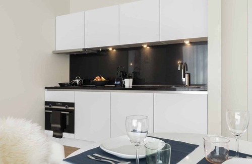 Jewish Quarter House | Minutes Away to Antwerp Zoo, Belgium! Downtown w/Full Kitchen & Sun Terrace!