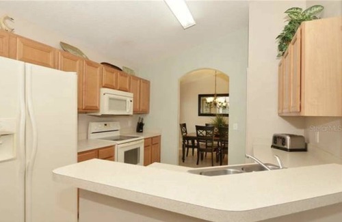 Solana House | Minutes from Disney with privacy in gated community