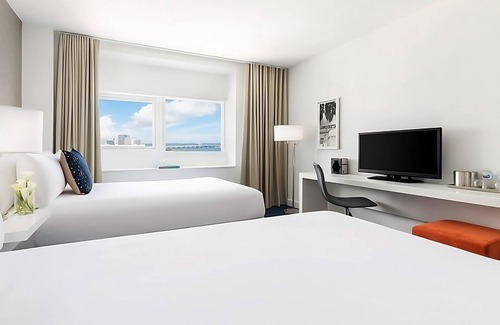 Downtown Miami Hotel | Minutes from Downtown Miami! 2 Modern Units, Bar!